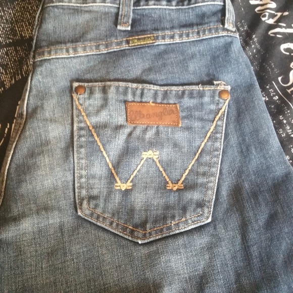 wrangler men's retro relaxed fit boot cut jean